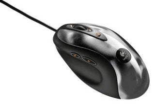 Product image of the Logitech MX518 gaming mouse, showcasing its design and button configuration.
