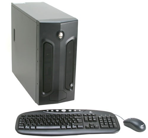 Alienware Aurora 5500 desktop computer with keyboard and mouse.