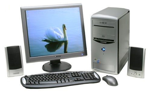 Gateway 524GB Desktop PC with monitor, speakers, keyboard, and mouse.