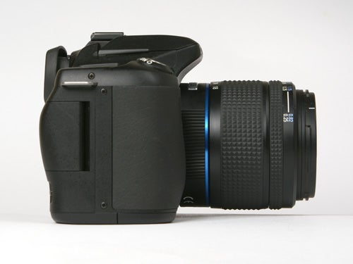 Samsung GX 1L DSLR camera on a white background.