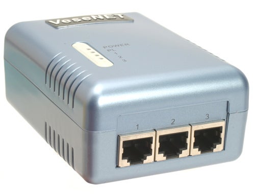 Solwise Vesenet HomePlug adapter with 3 Ethernet ports displayed on a light background.