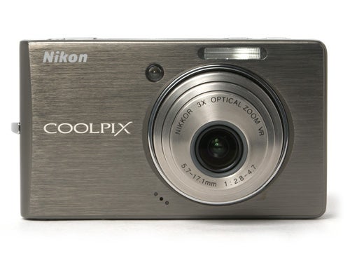 Nikon CoolPix S500 compact digital camera front view.