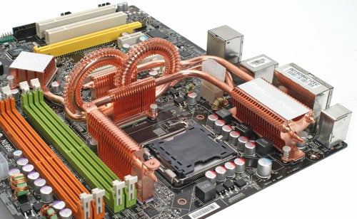 MSI P35 Platinum motherboard with copper heatpipes and heatsinks.
