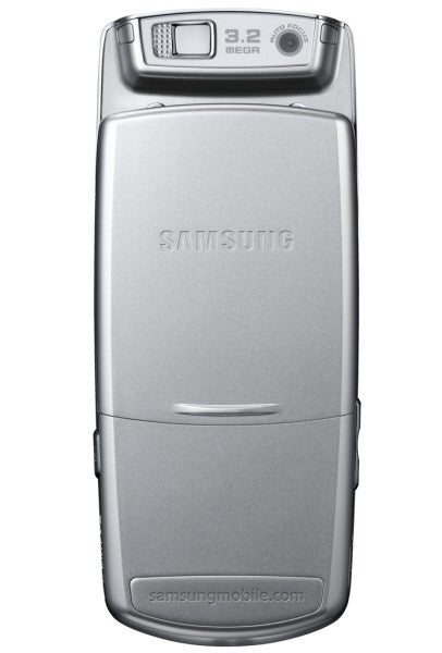 Samsung SGH-U700V mobile phone closed front view.