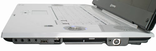 Side view of Toshiba Qosmio G40-10E laptop showing ports.