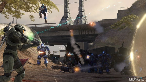 Halo 3 gameplay screenshot showing intense battle action.