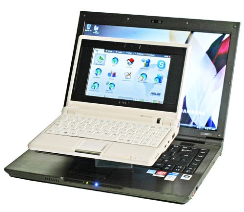 Asus Eee PC 4G 701 laptop open and powered on.