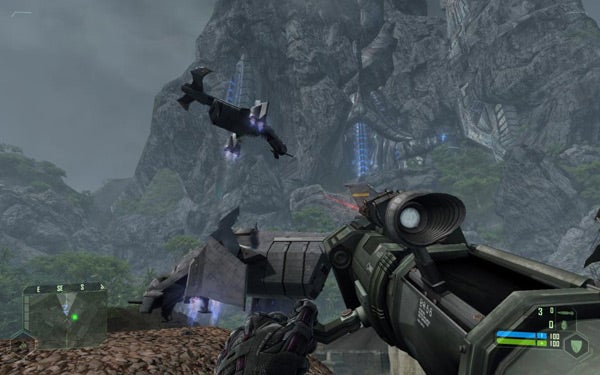 Screenshot of Crysis game showing first-person shooter view with weapon.Screenshot from Crysis game showing in-game combat scene.