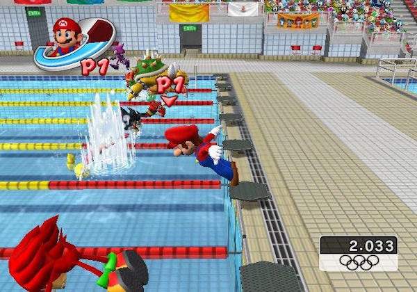 Screenshot of Mario and characters swimming in an Olympic pool event.Screenshot of Mario and Sonic characters racing in a swimming event.