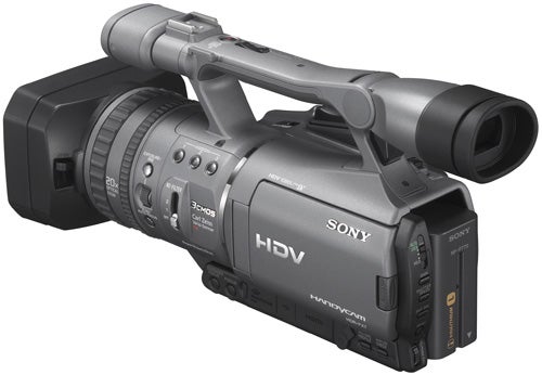 Sony HDR-FX7E camcorder on a white background.Sony HDR-FX7E HDV handycam camcorder on white background.
