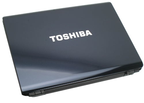 Toshiba Satellite U300-134 laptop closed lid view.Toshiba Satellite U300-134 laptop closed cover view.