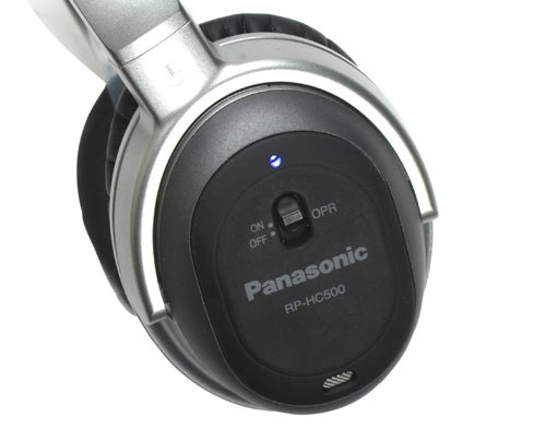 Close-up of Panasonic RP-HC500 noise-cancelling headphones.Close-up of Panasonic RP-HC500 noise-canceling headphones.