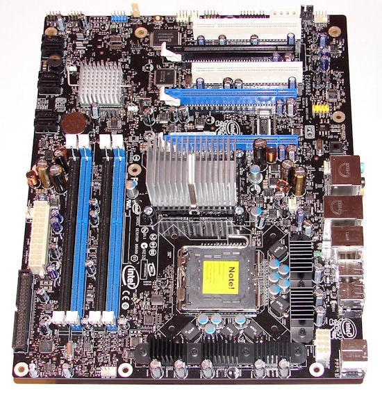 Intel DX38BT X38 Motherboard without CPU installed.Intel DX38BT X38 motherboard without components installed