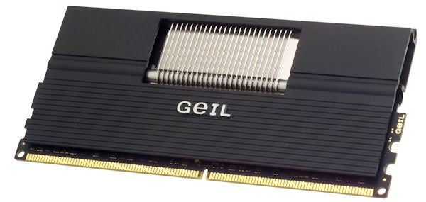 GeIL Evo One 4GB PC2-6400 DDR2 memory module.