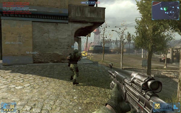 Screenshot of gameplay from Frontlines: Fuel of War.In-game screenshot of Frontlines: Fuel of War gameplay.
