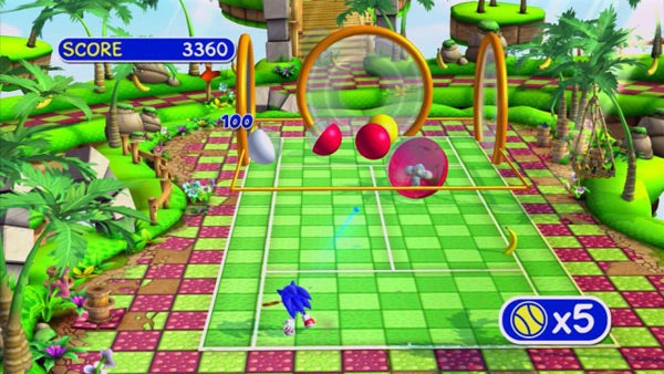 Screenshot of Sega Superstars Tennis gameplay with Sonic character.