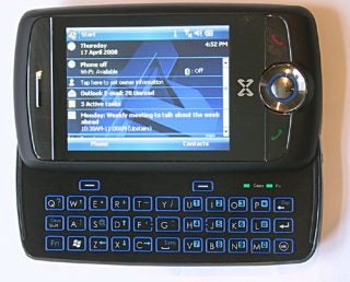 MWg Zinc II Smartphone with keyboard and screen on display