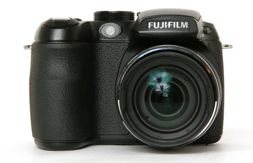 Fujifilm FinePix S1000fd digital camera front view.