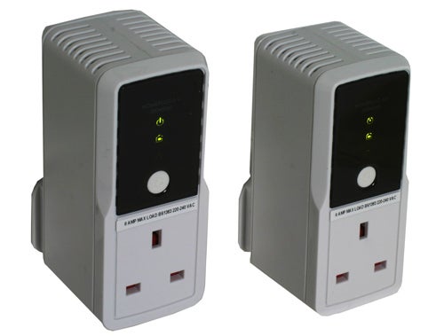 Two Solwise HomePlug AV units with pass-through sockets