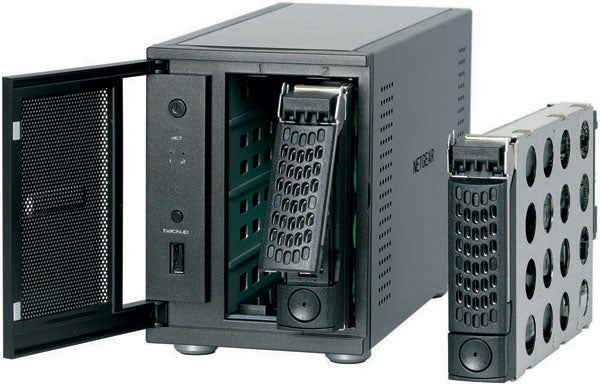 Netgear ReadyNAS Duo with open drive bays.Netgear ReadyNAS Duo with open disk bays and drives
