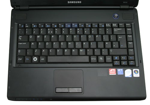 Samsung R410 14.1-inch notebook keyboard and touchpad.Samsung R410 notebook keyboard and touchpad view.