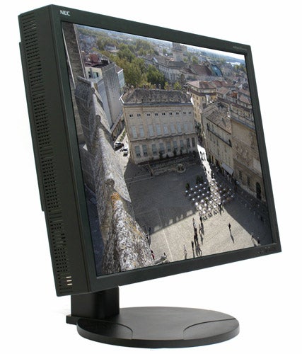 NEC MultiSync LCD3090WQXi 30-inch monitor displaying cityscape.NEC MultiSync LCD3090WQXi monitor displaying a cityscape.