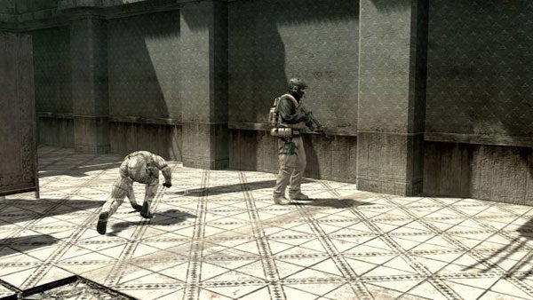Metal Gear Solid 4 gameplay screenshot with stealth action.Metal Gear Solid 4 gameplay with sneaking character.