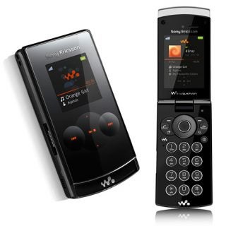 Sony Ericsson W980i phone closed and flipped open.