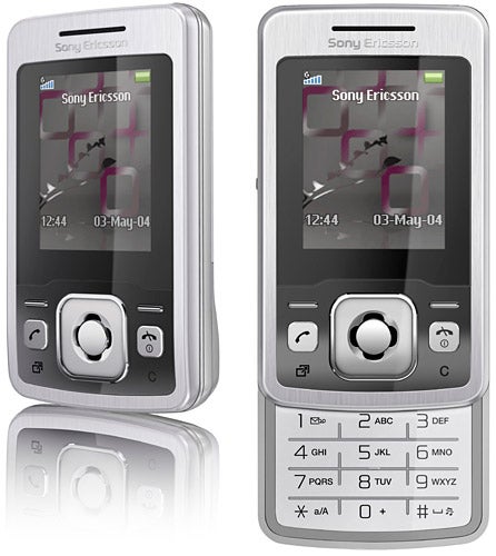 Sony Ericsson T303 mobile phone front view.