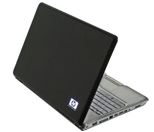 HP Pavilion dv7-1000ea notebook on a white background.