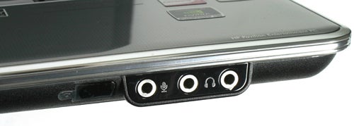Close-up of HP Pavilion dv7-1000ea notebook's audio ports.