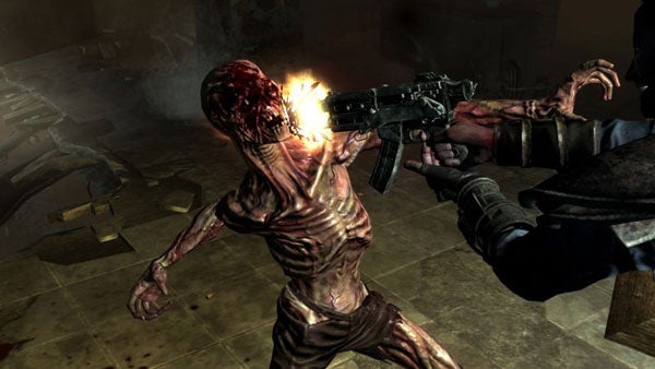 Fallout 3 gameplay featuring combat with a ghoul.