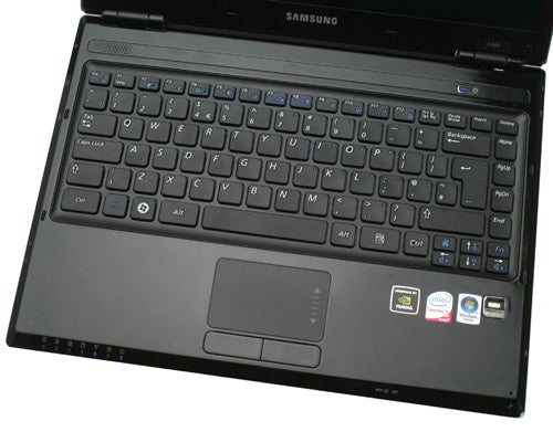 Samsung X460 notebook open showing keyboard and screen.