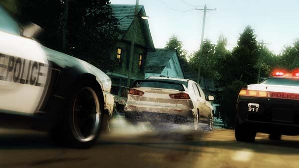 Screenshot from Need for Speed: Undercover video game with police chase.