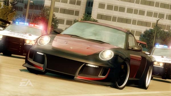 Screenshot of a car chase in Need for Speed: Undercover.
