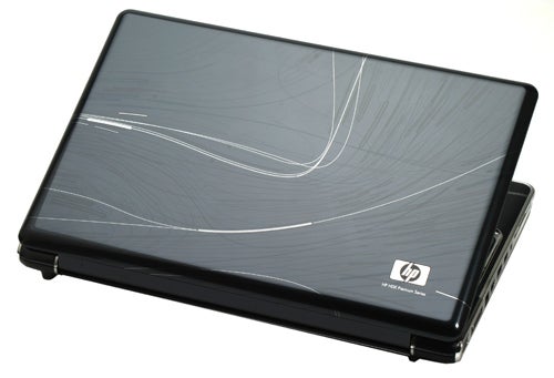 HP HDX16-1005EA notebook with distinctive pattern on lid.