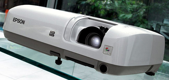 Epson EH-TW420 LCD Projector on glass table.