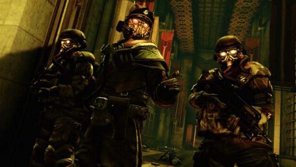 Screenshot from Killzone 2 showing soldiers in combat gear.