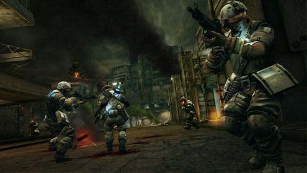 Screenshot of Killzone 2 gameplay showing soldiers in combat.