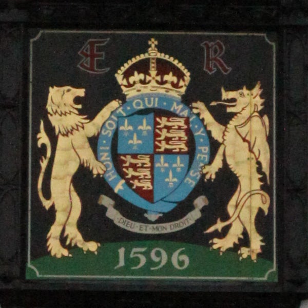 Coat of arms with lions and a shield from 1596.