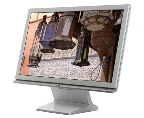 BenQ M2200HD 22-inch Full HD monitor displaying colorful lanterns.