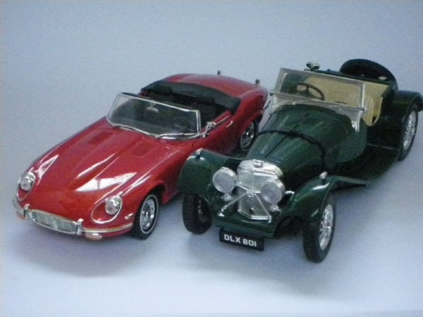 Two model cars photographed with a shallow depth of field.