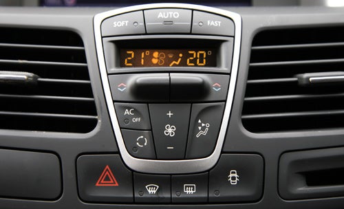 Renault Laguna Coupe climate control dashboard panel.