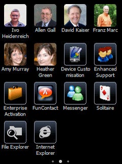Screenshot of Winterface 1.31 user interface with icons and contacts.