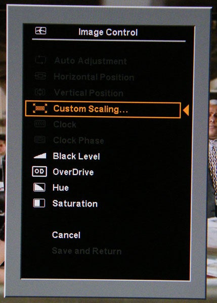 HP DreamColor monitor displaying Custom Scaling option on screen.