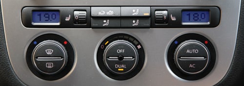 Volkswagen Scirocco climate control dashboard display.