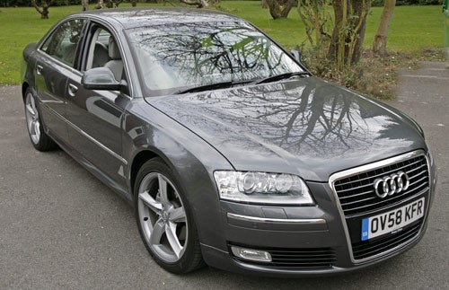 Audi A8 2.8 Sport Multitronic parked outdoors.