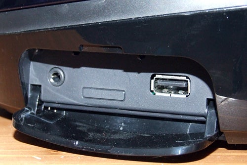 Close-up of LG HT32S DVD system USB port and dust