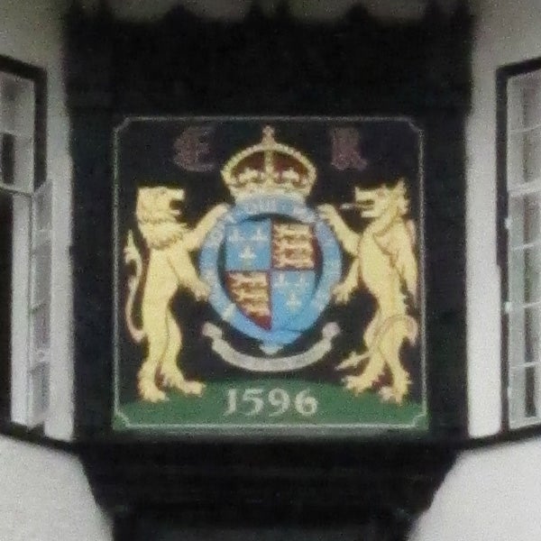 photo of a crest with lions and the year 1596.