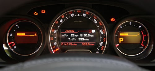 Citroen C5 dashboard showing speedometer, fuel, and journey data.